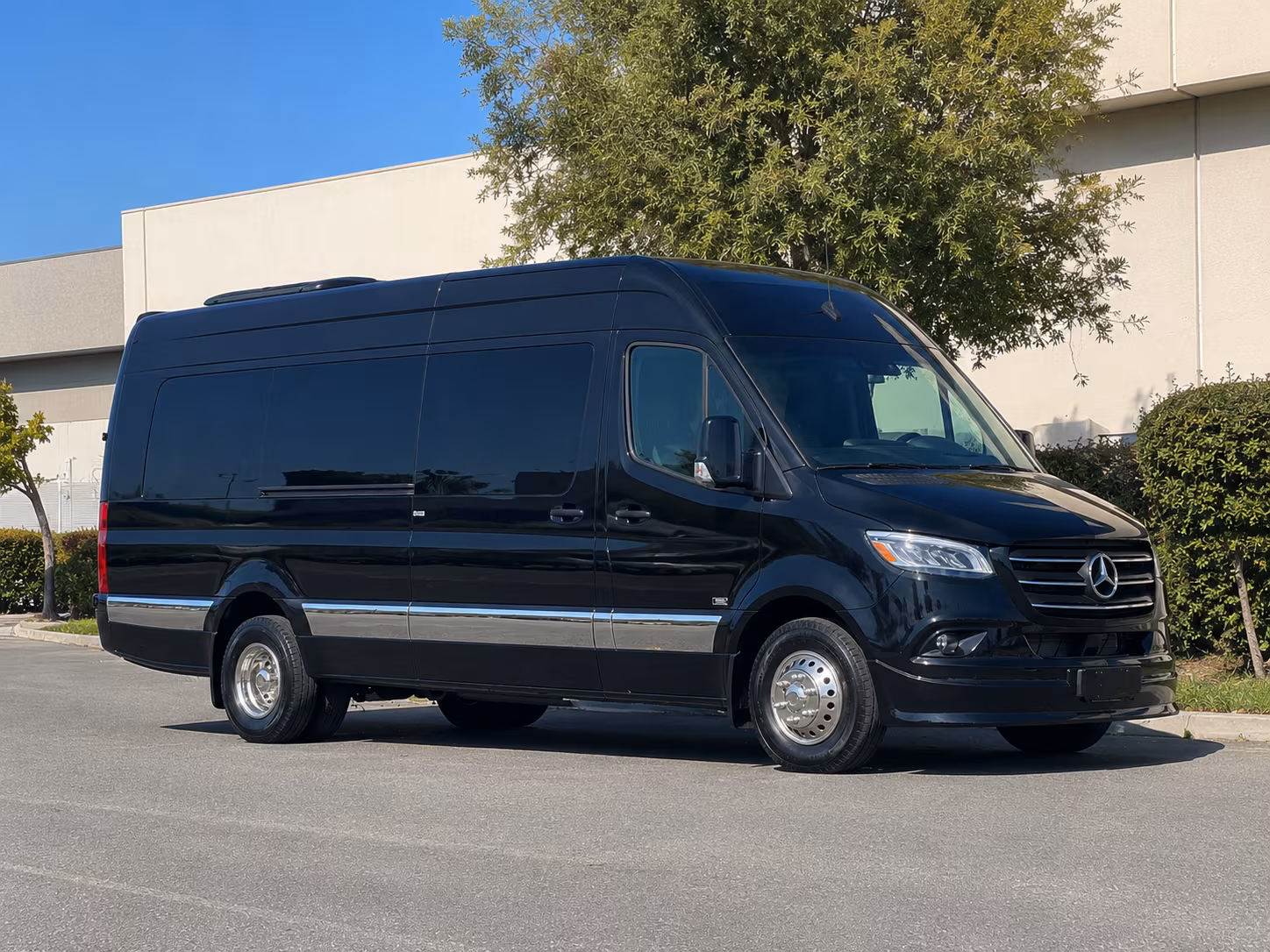 find the perfect transportation for your next corporate event 4